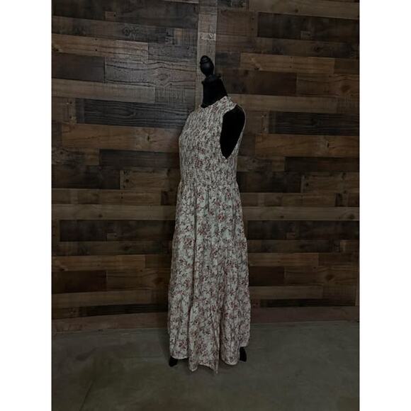 Modern Sleeveless White Floral High-Neck Maxi Dress Size Medium-X-Large - Picture 1 of 3